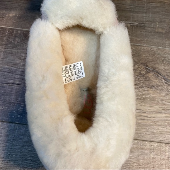 UGG Dakota Spill Seam Slippers Light Pink - Picture 6 of 6